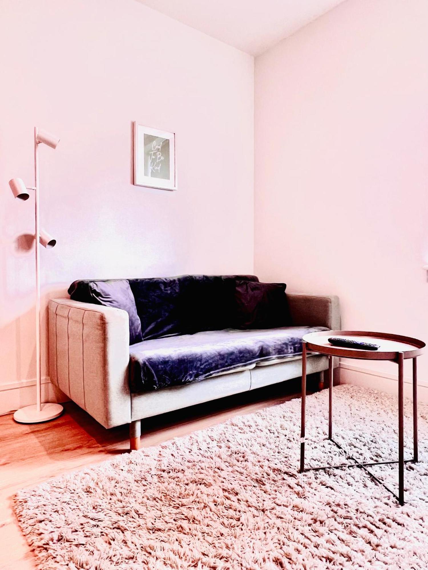 Luxx Apartment & Suites, London Heathrow Airport, Terminal 4, Piccadilly Underground Train Station Nearby! هيثرو المظهر الخارجي الصورة